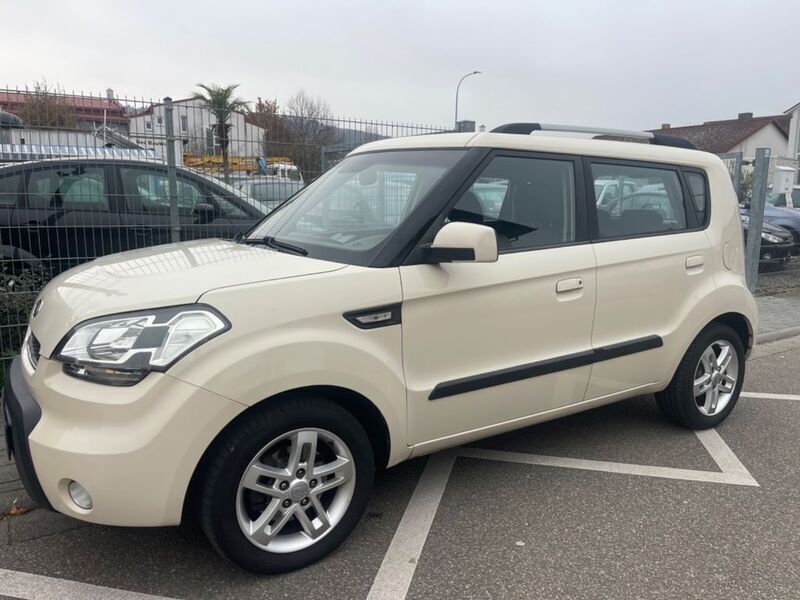 Beige Gebraucht 2010 Kia Soul Vision SUV | 1.900 € - Bild 1/4