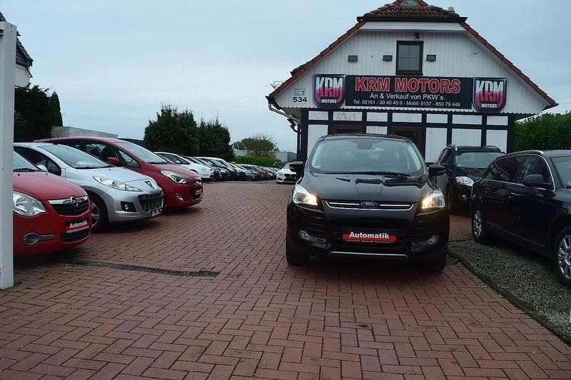 Schwarz Gebraucht 2016 Ford Kuga SUV | 11.490 € (Superpreis) - Bild 1/4