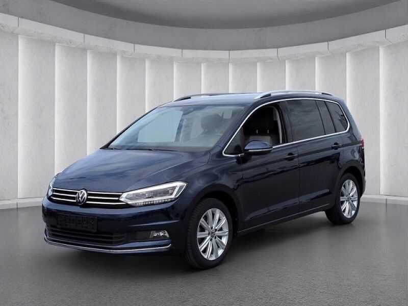 Blau Gebraucht 2024 VW Touran Highline Van / Kleinbus | 38.749 € (Etwas zu teuer) - Bild 1/4