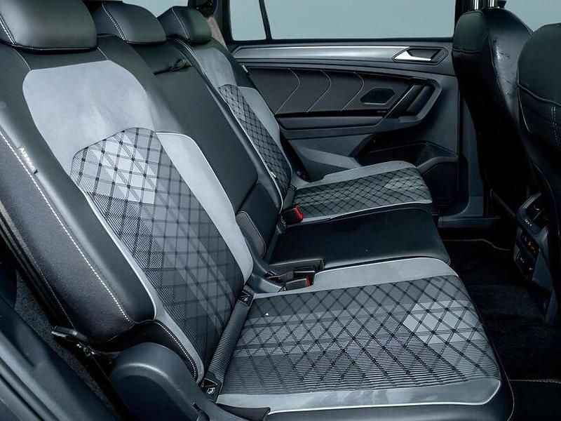 Gebraucht VW Tiguan Allspace 193 PS (141 kW) 2025 Grau SUV