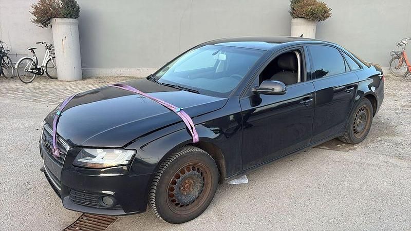 Gebraucht Audi A4 Attraction 120 PS (88 kW) 2009 Schwarz Limousine