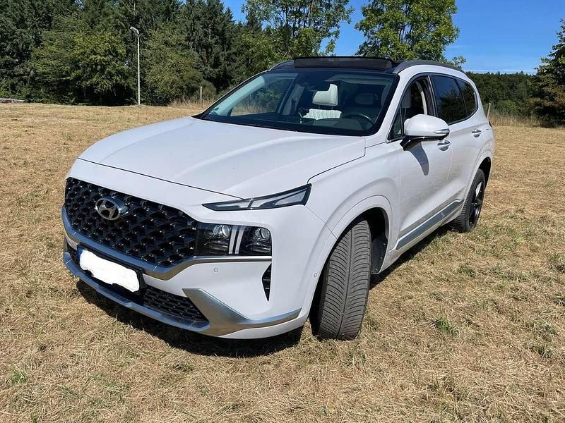 Weiß Gebraucht 2021 Hyundai Santa Fe Signature SUV | 32.500 € (Etwas zu teuer) - Bild 1/4