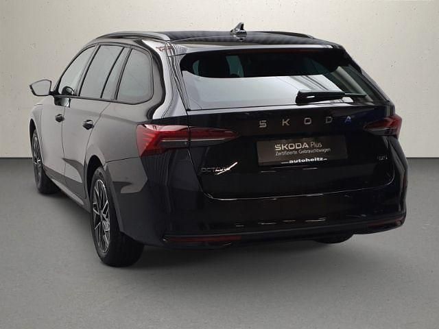Neu Skoda Octavia 204 PS (150 kW) 2025 Schwarzmagic perleffekt Kombi