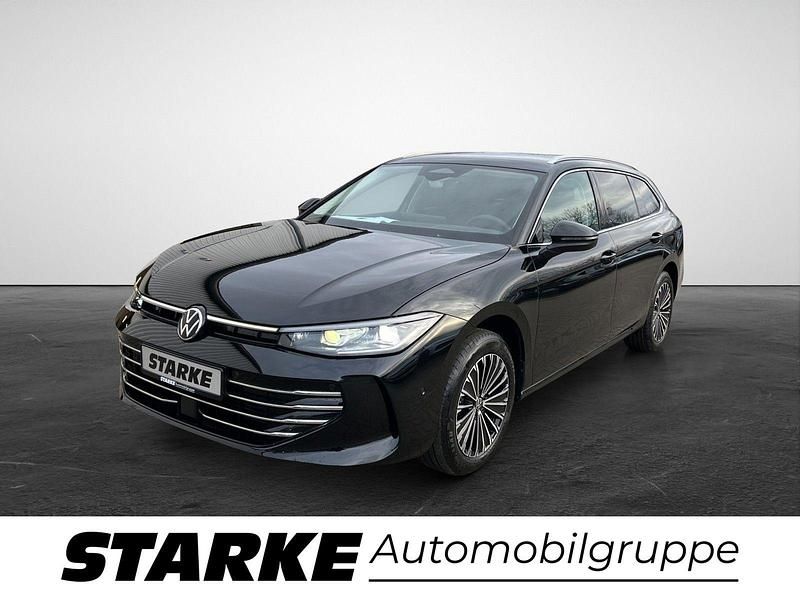 Gebraucht VW Passat Elegance 150 PS (110 kW) 2024 Grau (diabasgrau metallic) Kombi