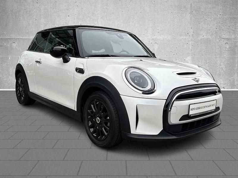 Gebraucht Mini Cooper SE 135 kW (184 PS) 2023 Weiss Kleinwagen