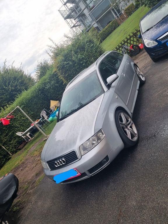 Silber Gebraucht 2003 Audi A4 Performance Kombi | 1.800 € (Guter Preis) - Bild 1/4