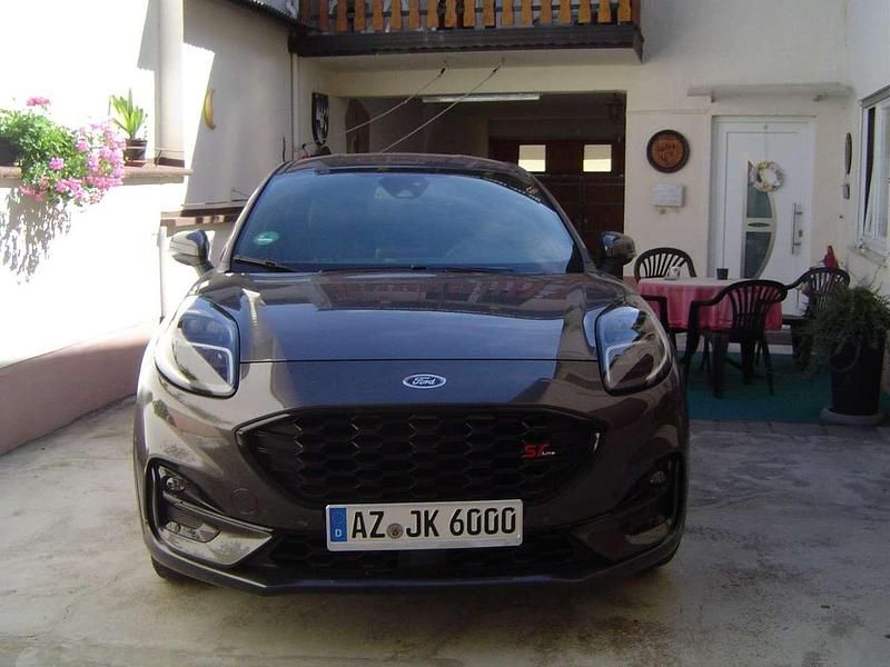 Grau Gebraucht 2021 Ford Puma ST-Line X SUV | 17.600 € (Guter Preis) - Bild 1/4