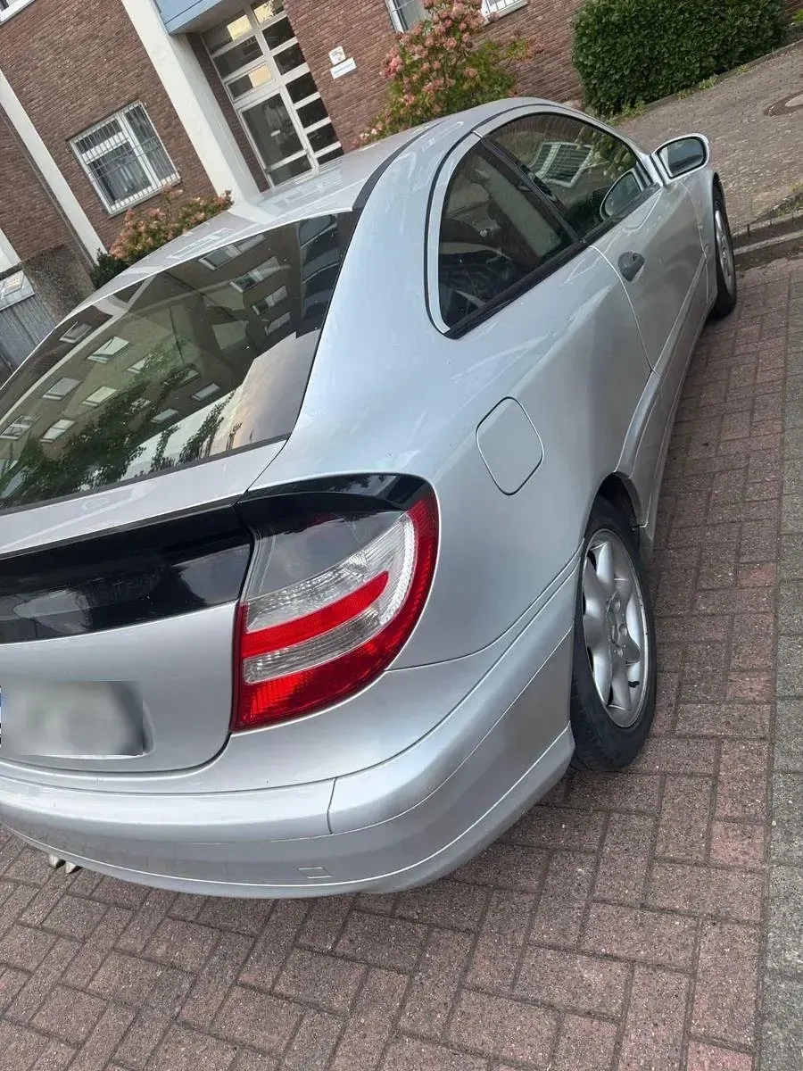 Gebraucht Mercedes C200 Classic 122 PS (89 kW) 2005 Grau Coupé