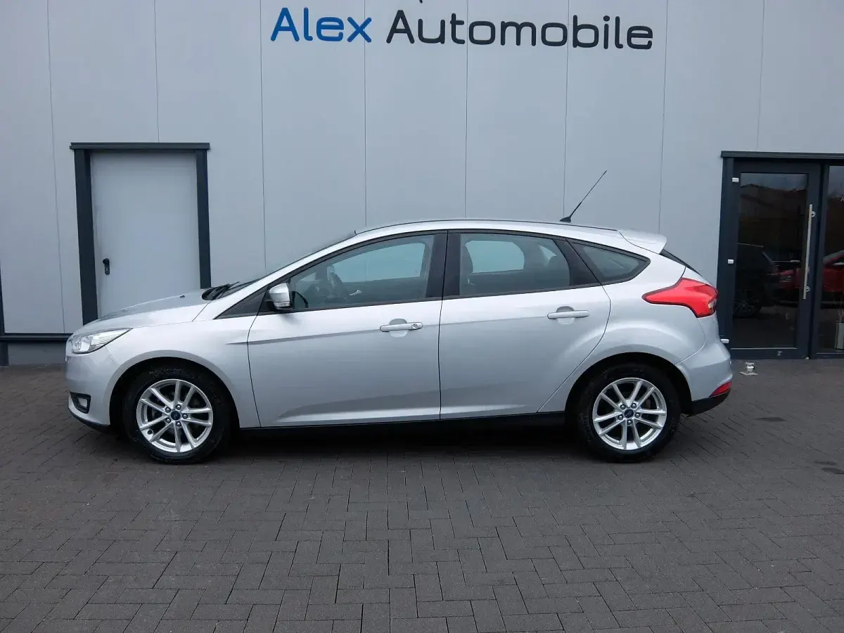 Gebraucht Ford Focus Business Edition 95 PS (69 kW) 2015 Silber Limousine
