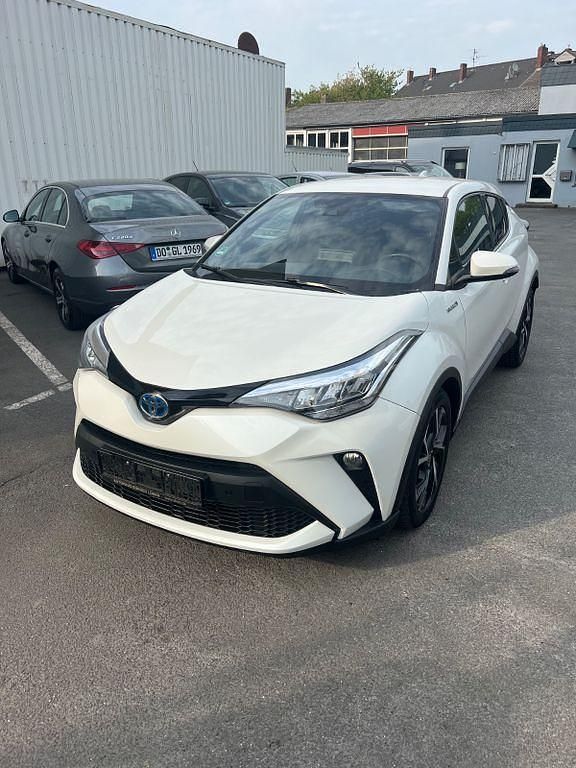 Weiß Gebraucht 2021 Toyota C-HR SUV | 16.900 € (Guter Preis) - Bild 1/4