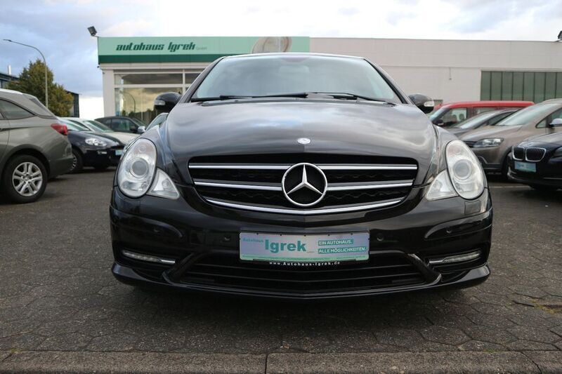 Gebraucht Mercedes R350 AMG 224 PS (164 kW) 2010 Schwarz metallic Van / Kleinbus