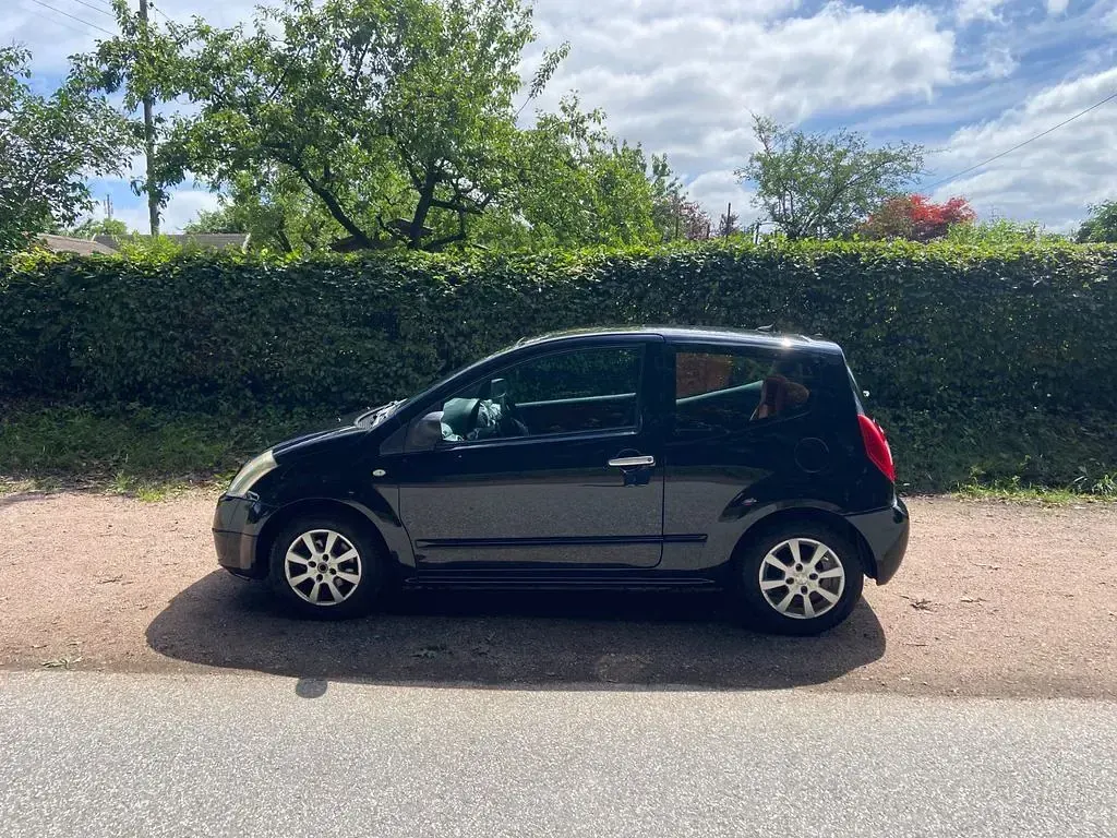 Gebraucht Citroën C2 Comfort 73 PS (53 kW) 2006 Schwarz Kleinwagen