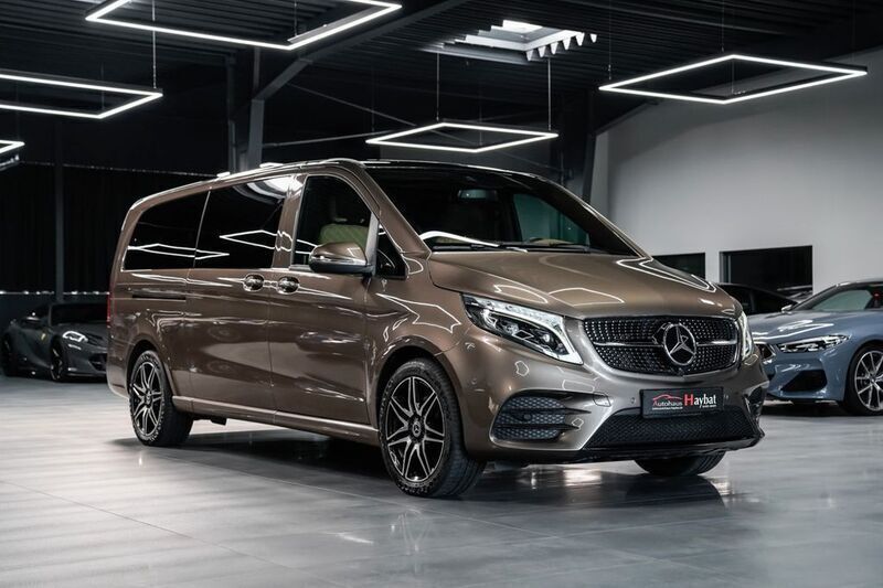 Obsidianschwarz metallic Gebraucht 2022 Mercedes V300 Luxury Van / Kleinbus | 99.950 € - Bild 1/4