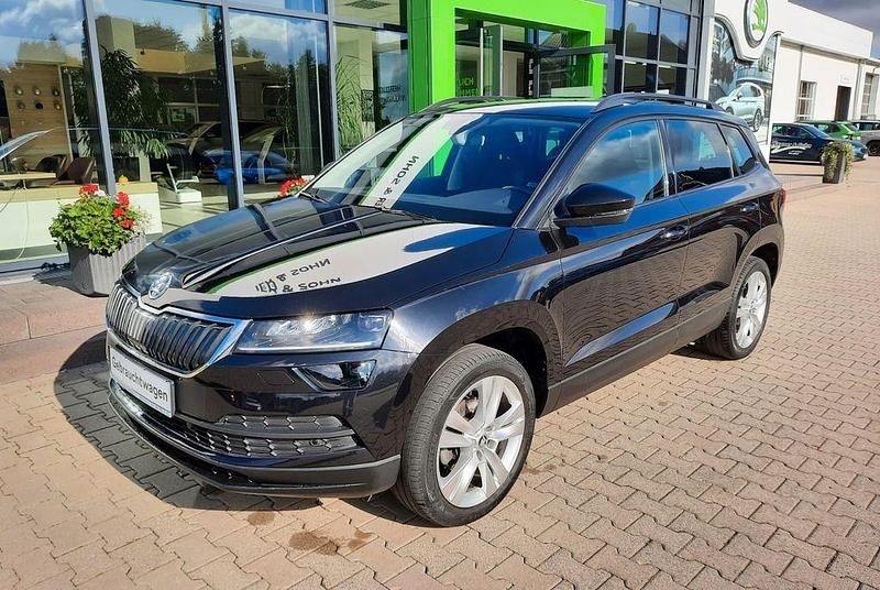 Schwarz Gebraucht 2018 Skoda Karoq Style SUV | 19.450 € (Etwas zu teuer) - Bild 1/4