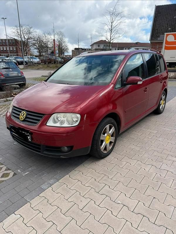 Gebraucht VW Touran 140 PS (102 kW) 2005 Rot Van / Kleinbus