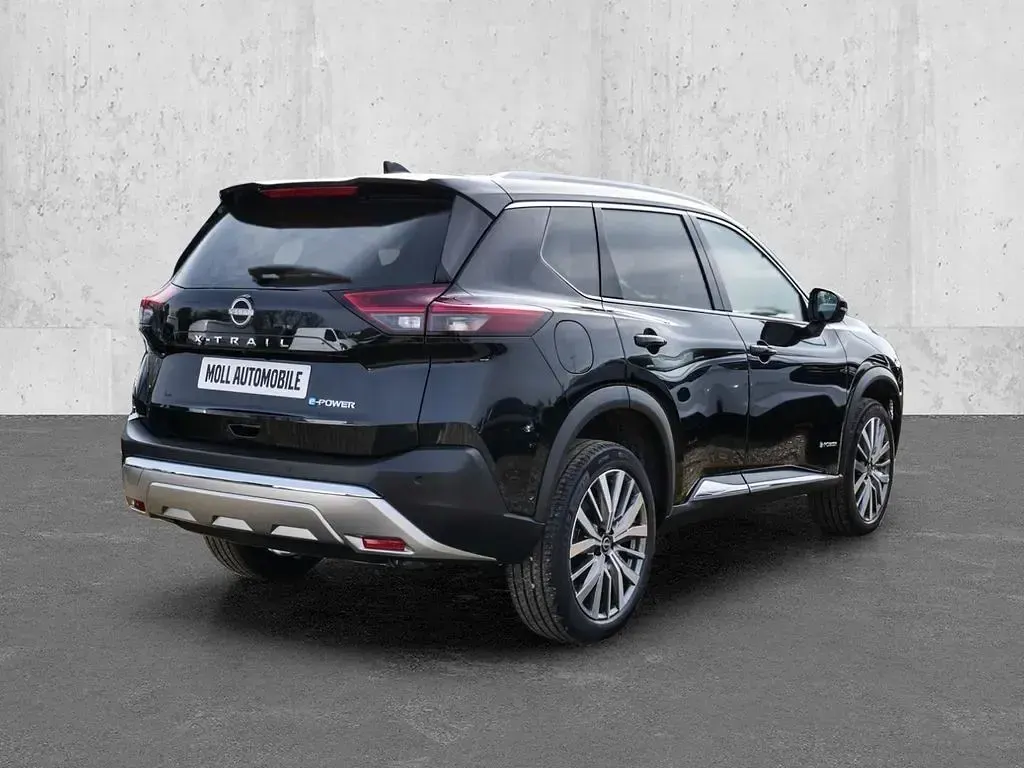 Neu Nissan X-Trail Tekna 204 PS (150 kW) 2026 P) (schwarz SUV