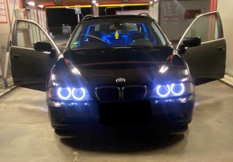 Schwarz Gebraucht 2003 BMW 520 Kombi | 3.400 € (Fairer Preis) - Bild 1/4