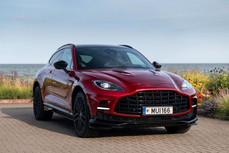 Rot Gebraucht 2023 Aston Martin DBX 707 SUV | 175.000 € (Superpreis) - Bild 1/4