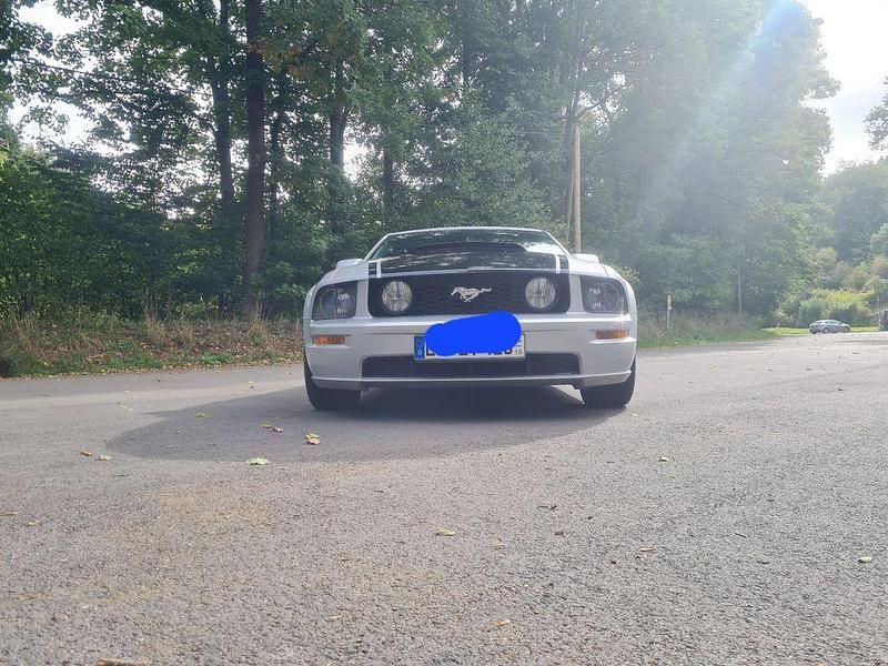 Gebraucht Ford Mustang 348 PS (255 kW) 2005 Silber Coupé