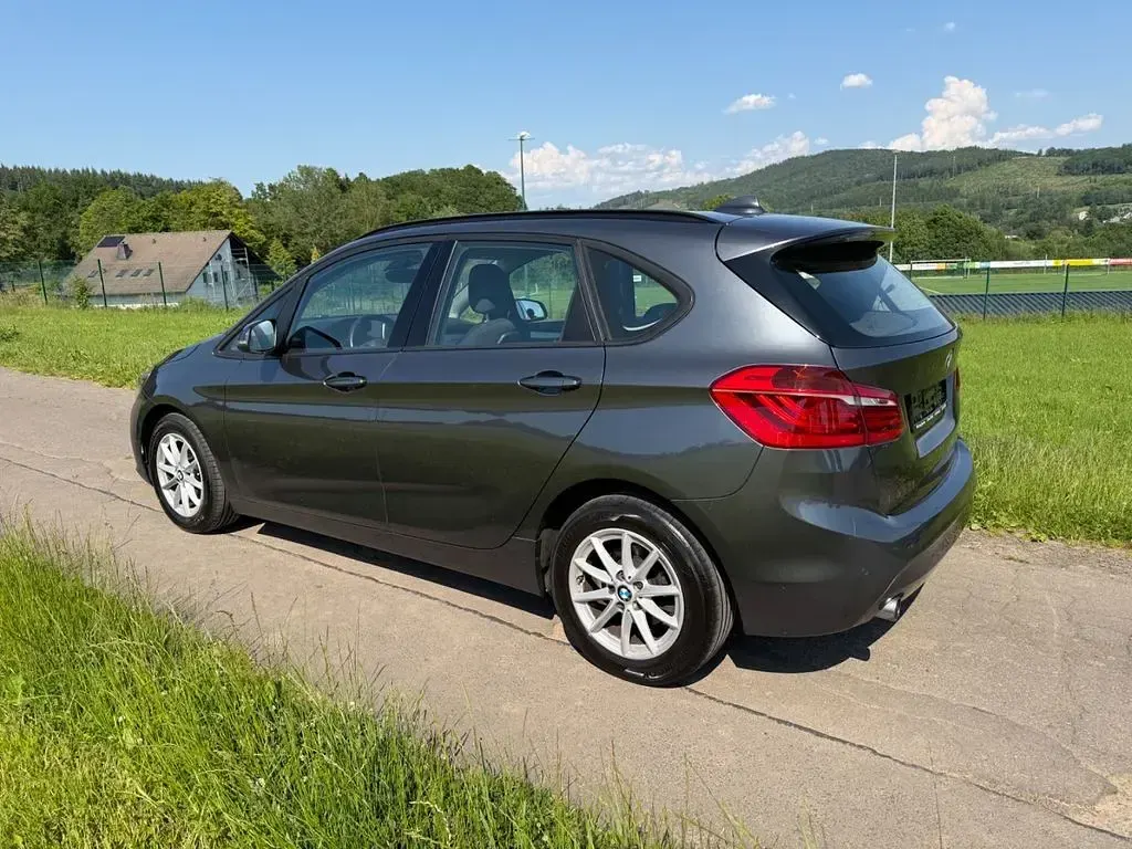 Gebraucht BMW 218 Basis 136 PS (100 kW) 2016 Grau Kombi