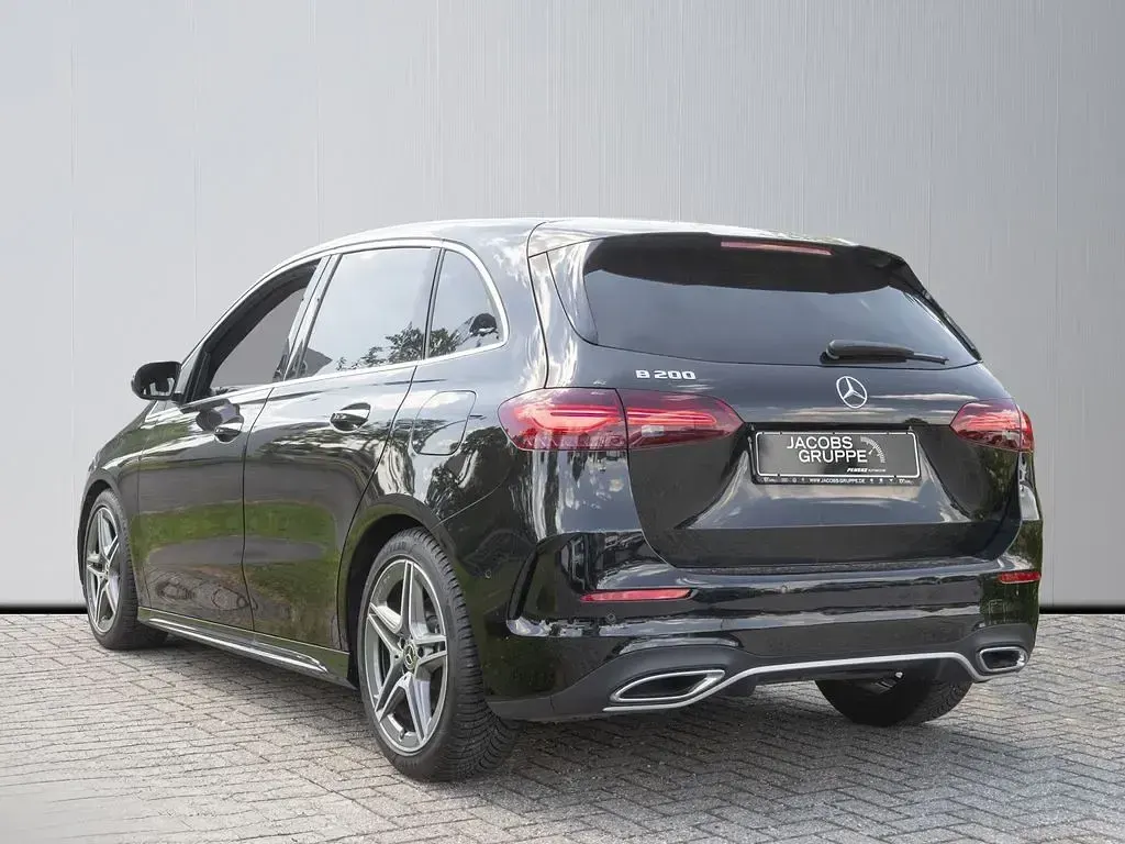 Gebraucht Mercedes B200 Advanced Plus 177 PS (130 kW) 2023 Schwarz Kleinwagen