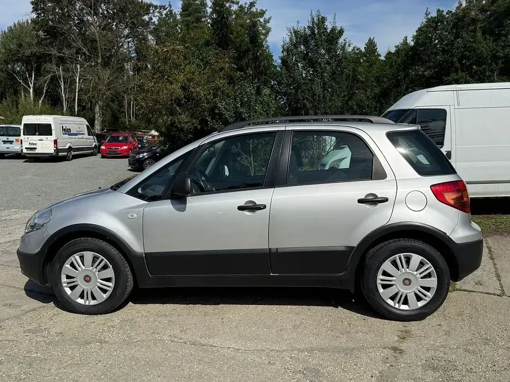 Gebraucht Fiat Sedici Dynamic 120 PS (88 kW) 2010 Silber SUV