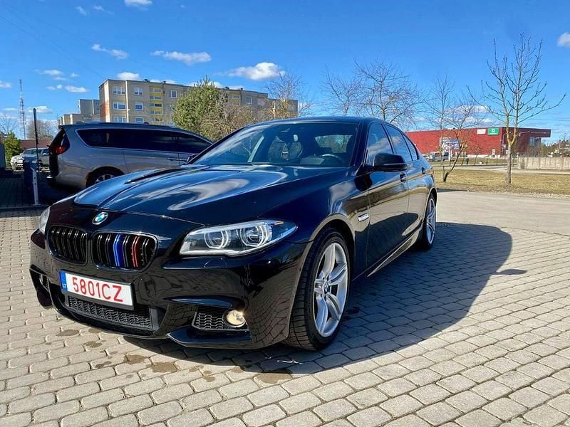 Gebraucht BMW 550 Performance 449 PS (330 kW) 2015 Schwarz Limousine