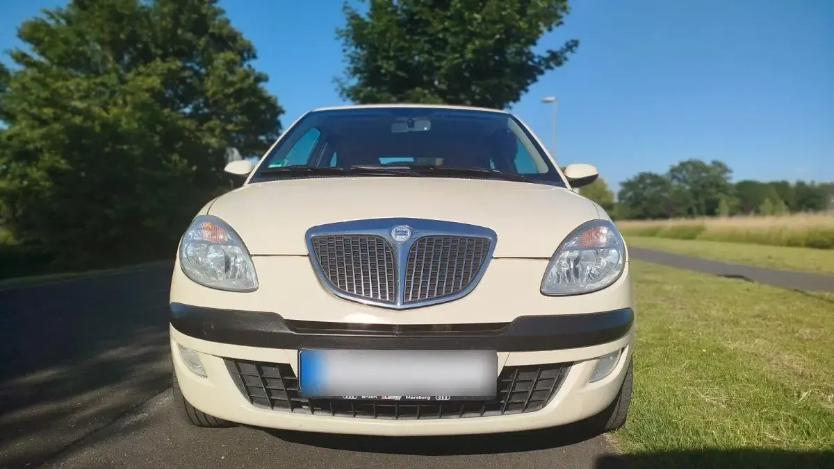 Gebraucht Lancia Ypsilon 95 PS (69 kW) 2004 Beige Kleinwagen