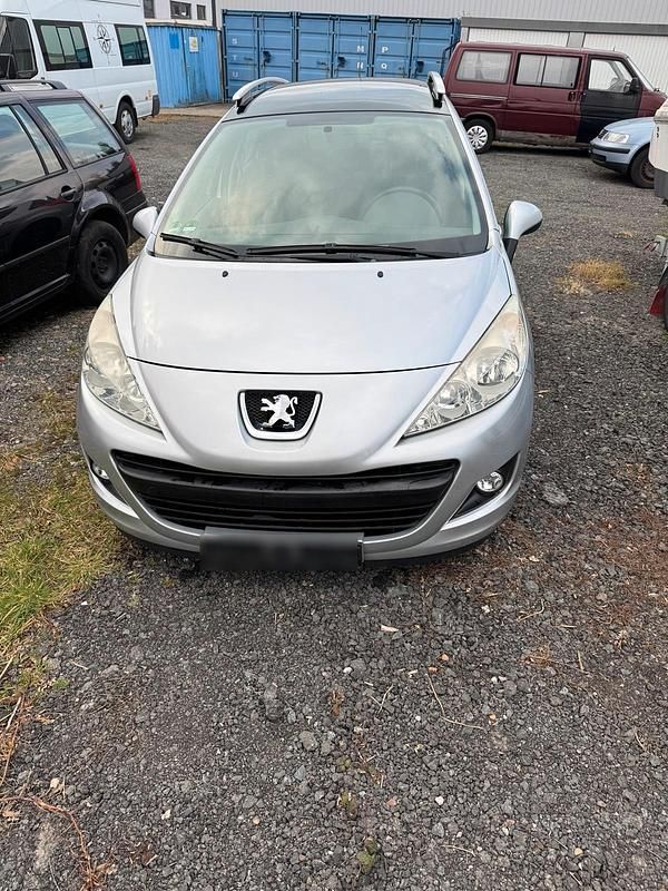 Gebraucht Peugeot 207 90 PS (66 kW) 2009 Silber Kombi