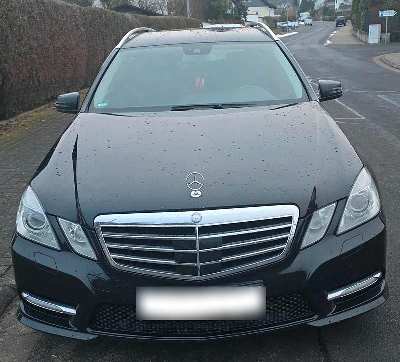 Gebraucht Mercedes E500 Avantgarde 408 PS (300 kW) 2012 Schwarz Kombi