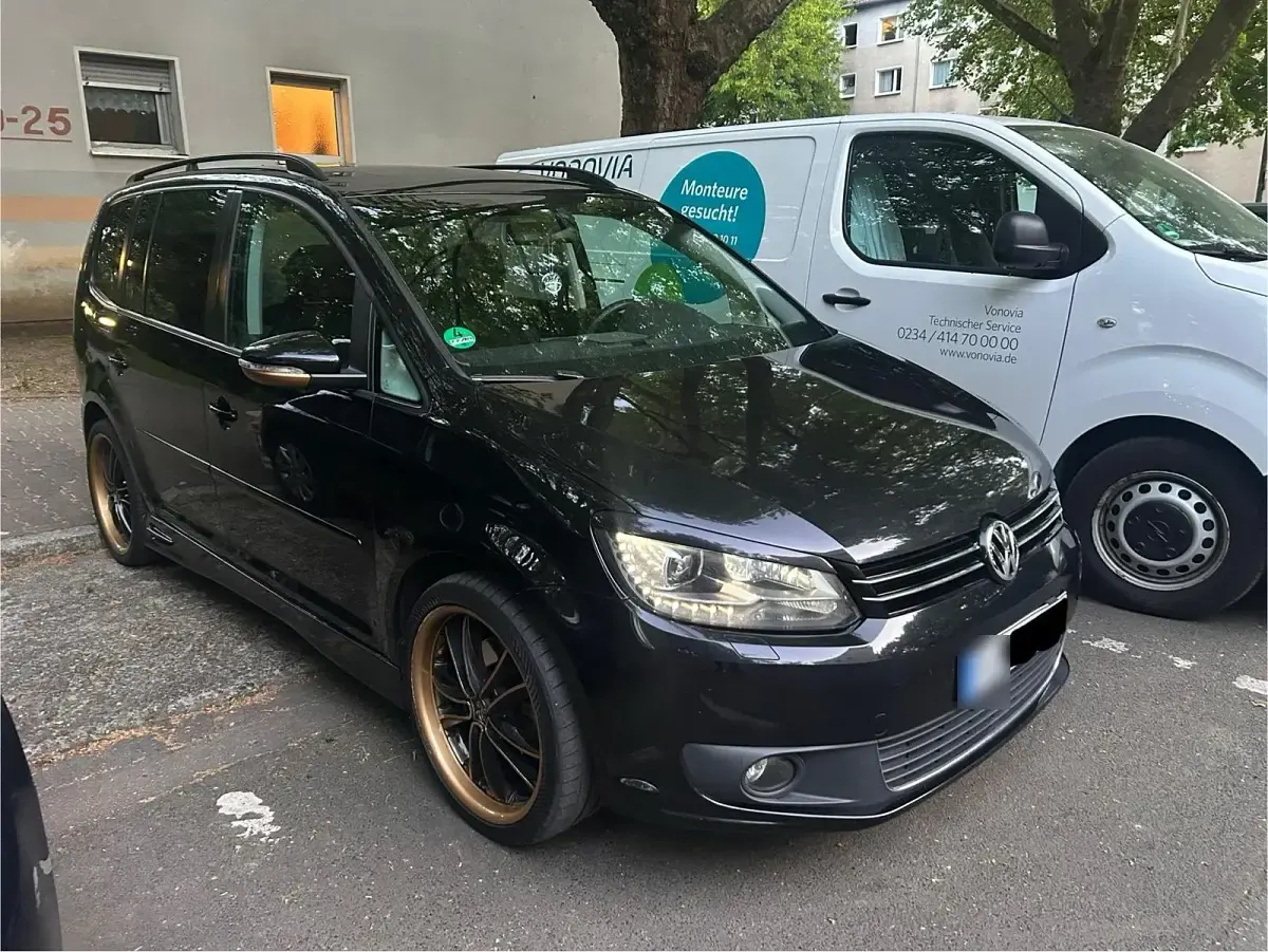 Gebraucht VW Touran 140 PS (102 kW) 2013 Schwarz Van / Kleinbus