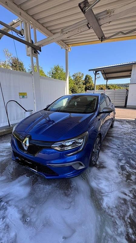 Blau Gebraucht 2018 Renault Mégane IV GT Limousine | 15.800 € (Fairer Preis) - Bild 1/4