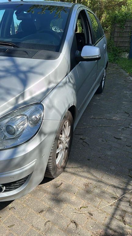 Gebraucht Mercedes B170 116 PS (85 kW) 2008 Silber Van / Kleinbus