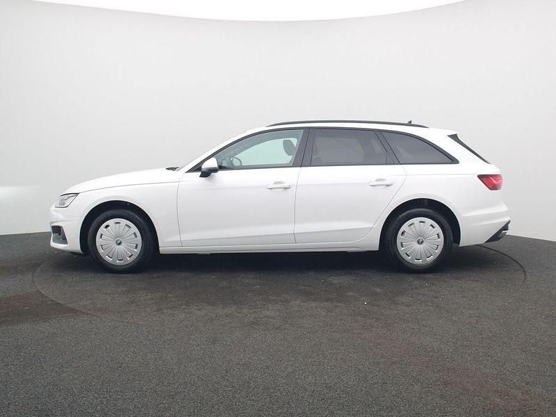 Gebraucht Audi A4 Advanced 150 PS (110 kW) 2024 Arkonaweiß Kombi