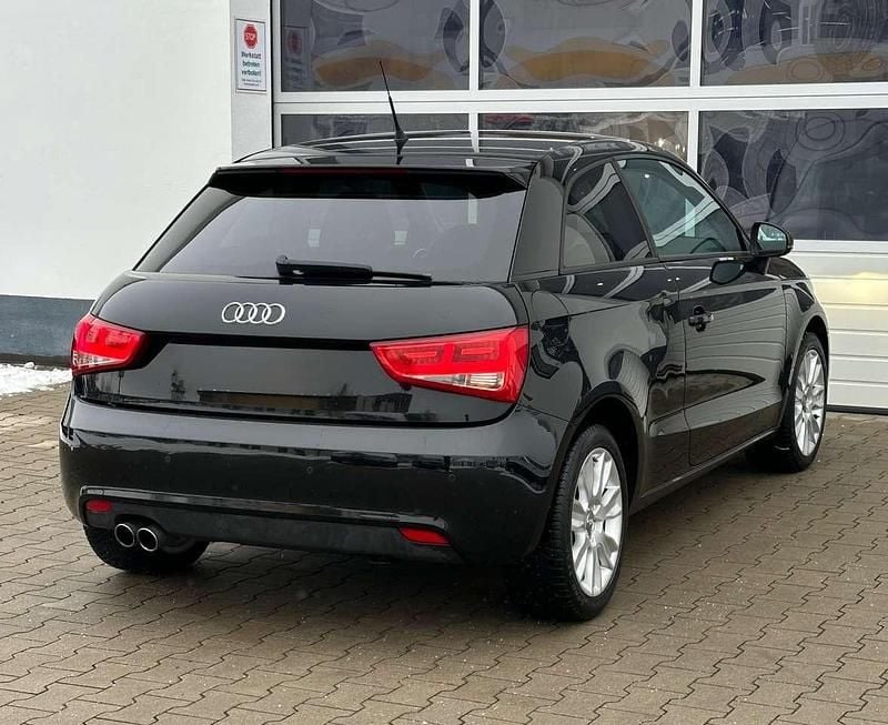 Gebraucht Audi A1 Ambition 122 PS (89 kW) 2010 Brillantschwarz Kleinwagen
