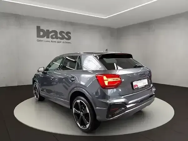 Gebraucht Audi Q2 S-Line 150 PS (110 kW) 2024 Daytonagrau perleffekt SUV