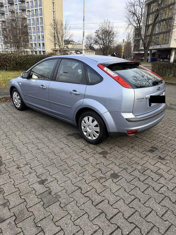 Blau Gebraucht 2006 Ford Focus Limousine | 4.500 € (Fairer Preis) - Bild 1/4