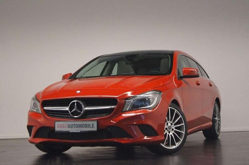 Jupiterrot uni Gebraucht 2016 Mercedes CLA250 Limousine | 13.300 € (Guter Preis) - Bild 1/4