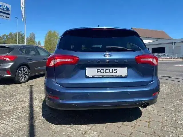 Używany Ford Focus Cool & Connect 125 KM (91 kW) 2021 Niebieski Kombi