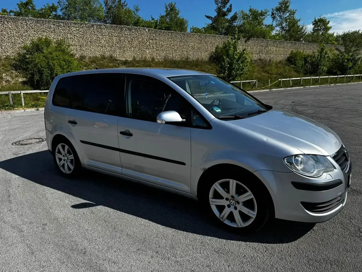 Gebraucht VW Touran 101 PS (74 kW) 2008 Silber Van / Kleinbus
