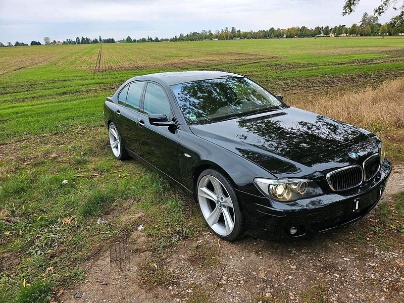 Gebraucht BMW 750 Shadowline 367 PS (269 kW) 2006 Schwarz Limousine