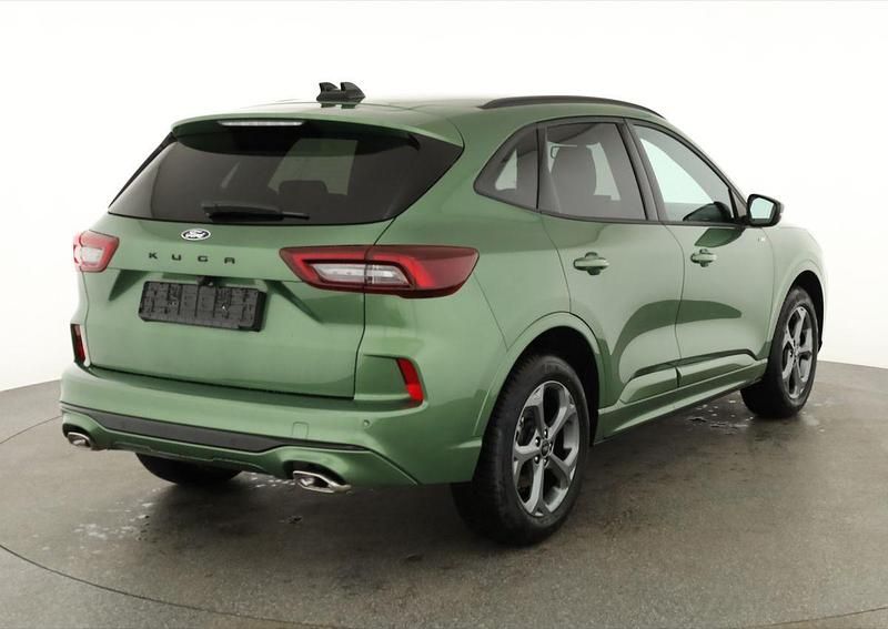 Neu Ford Kuga ST-Line 186 PS (136 kW) 2026 Bursting green SUV