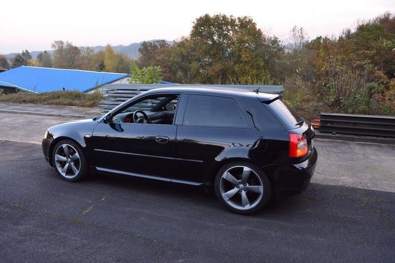 Schwarz Gebraucht 2000 Audi S3 Ambiente Limousine | 9.800 € (Guter Preis) - Bild 1/4