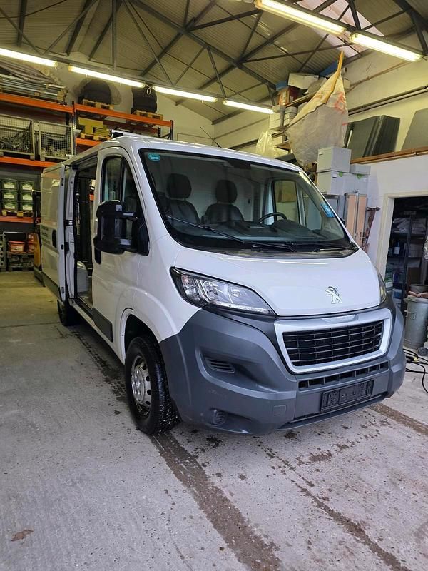 Gebraucht Peugeot Boxer 110 PS (80 kW) 2016 Weiß Van