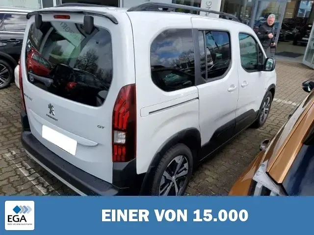 Gebraucht Peugeot e-Rifter Allure 100 kW (136 PS) 2023 Weiß Van / Kleinbus