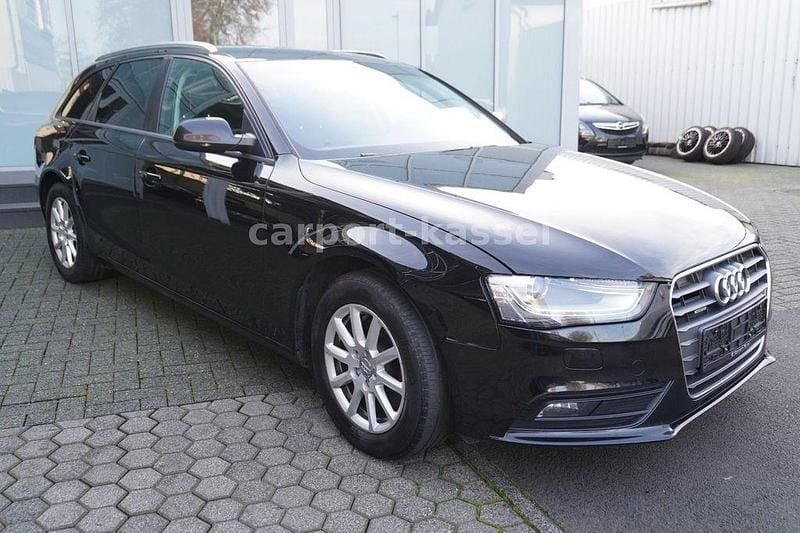 Gebraucht Audi A4 Attraction 177 PS (130 kW) 2013 Schwarz Kombi