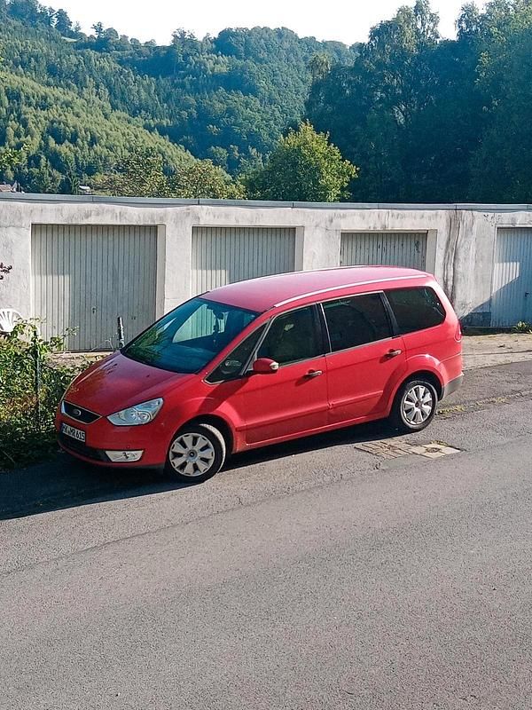 Rot Gebraucht 2006 Ford Galaxy Van / Kleinbus | 1.800 € - Bild 1/4