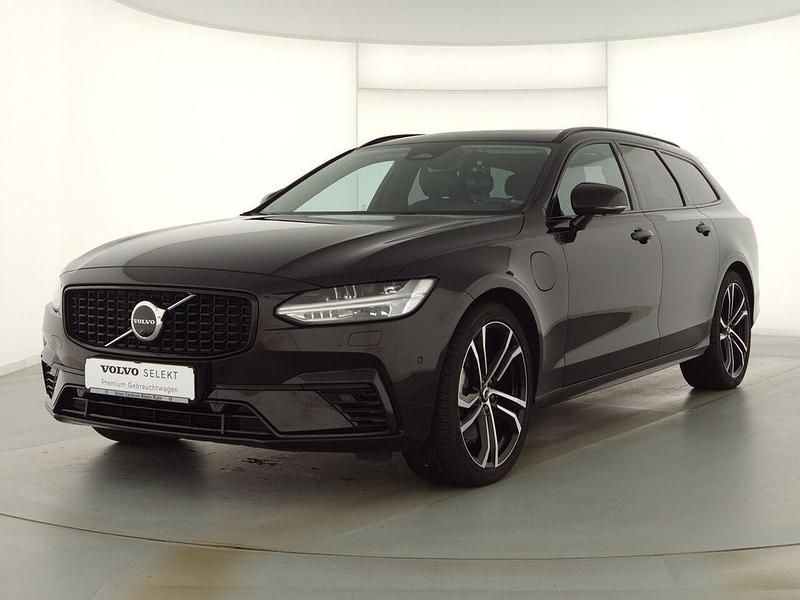 Second-hand Volvo V90 Plus 456 CP (335 kW) 2023 Negru Break
