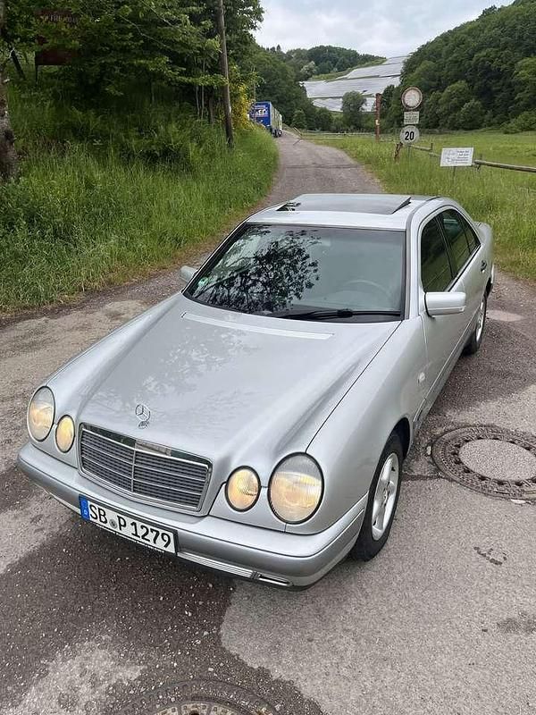 Gebraucht 1997 Mercedes E200 Classic Limousine | 3.800 € (Fairer Preis) - Bild 1/4