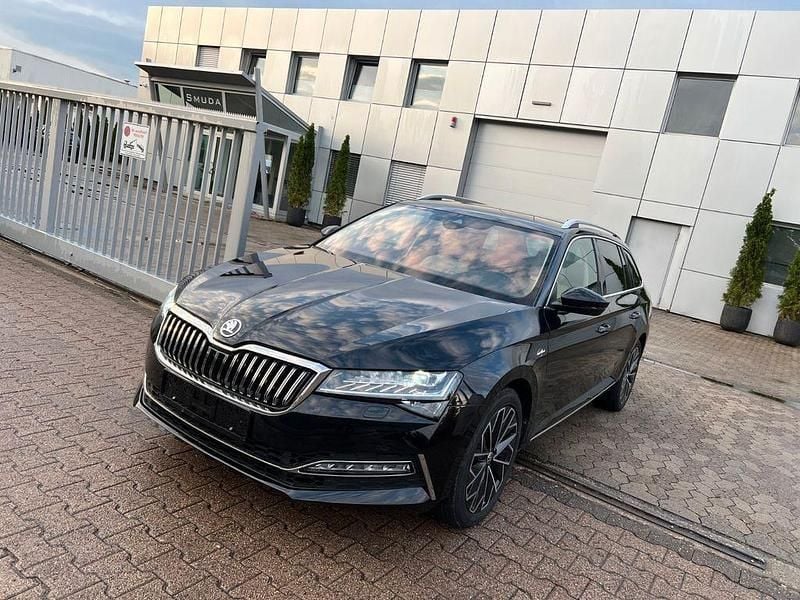 Schwarz Gebraucht 2022 Skoda Superb LAURIN & KLEMENT Limousine | 33.000 € (Fairer Preis) - Bild 1/4